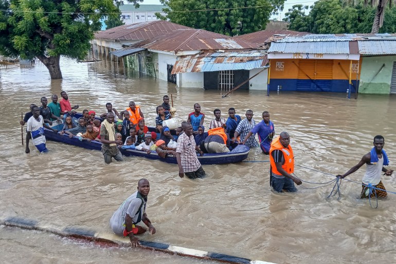 Rescue work Nigeria floods