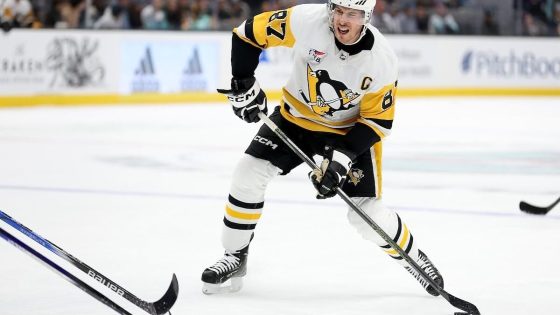 Sidney Crosby silences any concerns that he won't sign new contract with Penguins