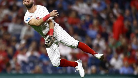 Chants — and opportunities — for reserves as Phillies navigate nagging September injuries