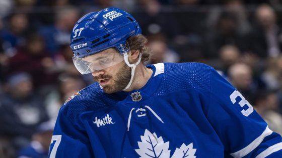 Maple Leafs trade Timothy Liljegren to Sharks for Matt Benning, pair of picks