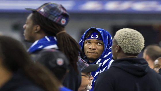 No tapping out: Colts QB Anthony Richardson has hard lesson to learn from the bench