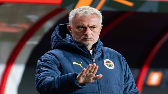 Jose Mourinho at Fenerbahce – Laptop protest, disrespect … and Manchester United next