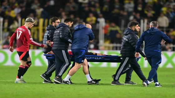 Manchester United's Antony to be assessed following injury against Fenerbahce: 'It’s really unlucky for him'