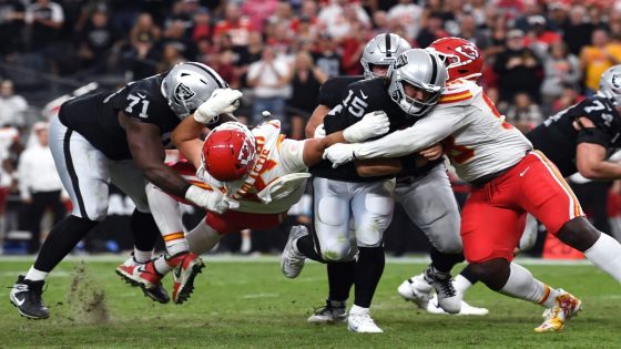 Chiefs offense puts the defense in another impossible situation? No problem