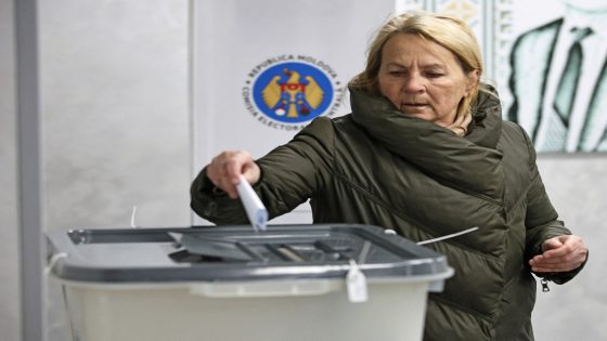 Moldovans vote in tense presidential run-off amid Russian meddling claims | Elections News