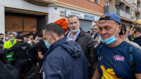 Crowd hurls mud and insults at Spain royals, PM on visit to flood-hit town | Floods News