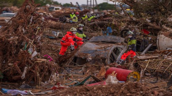 Spanish rescuers search garages for bodies after devastating floods | Climate News