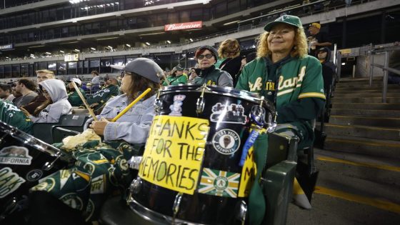 Athletics drop 'Oakland' from their name ahead of Sacramento move