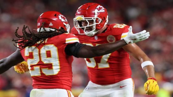 Travis Kelce helps power Chiefs offense with blocking, too: ‘He gives us great effort’