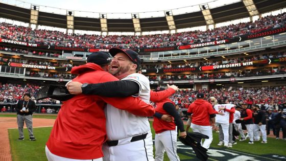 Guardians’ Stephen Vogt wins AL Manager of the Year in first season 