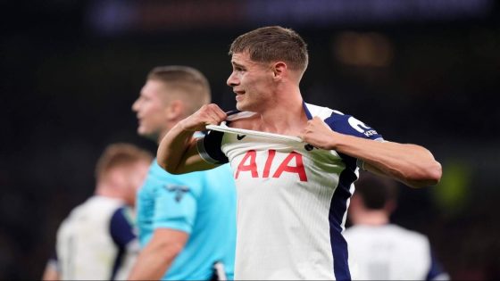 Tottenham defender Micky van de Ven out until middle of December with hamstring injury