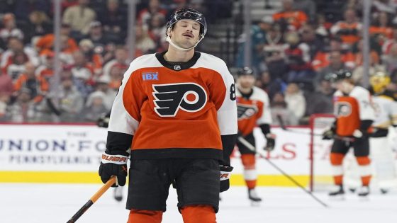 Why can't the Philadelphia Flyers score goals lately?