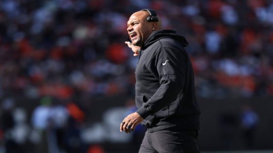 Pressure shifts to Antonio Pierce as Raiders play out another likely losing season