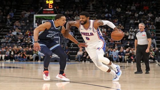 Paul George reinjures knee as 76ers lose again to fall to 2-12