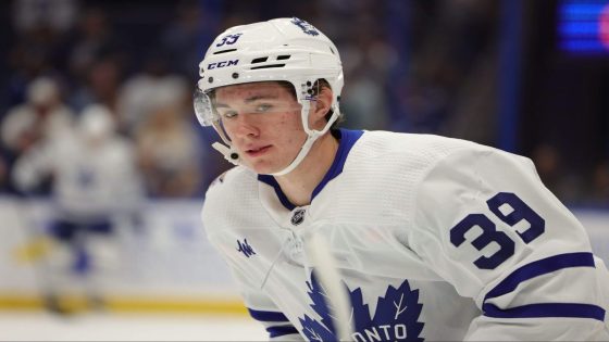 Maple Leafs need Fraser Minten right now. What can they expect from him?