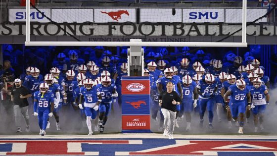 Quarterback Cole Leinart, son of former USC star Matt Leinart, commits to SMU