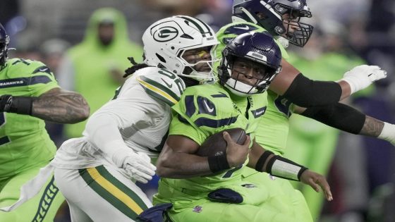 Why Packers' 7-sack pass-rush party was crucial in drubbing of Seahawks