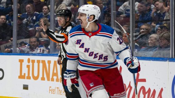 Rangers scratch Chris Kreider, their longest-tenured player, for game vs. Devils