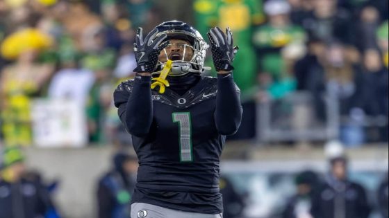 College football national title odds: Oregon becomes favorite after Ohio State's shocking loss