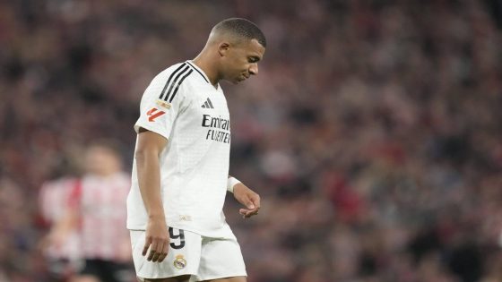 Carlo Ancelotti backs Kylian Mbappe after latest penalty miss: 'He can do better'