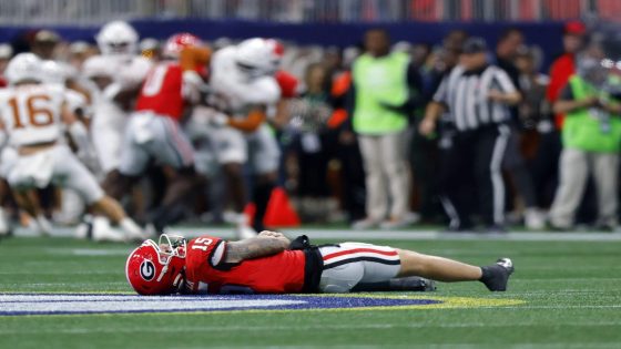 Georgia's Carson Beck ruled out of SEC championship vs. Texas after taking hard hit