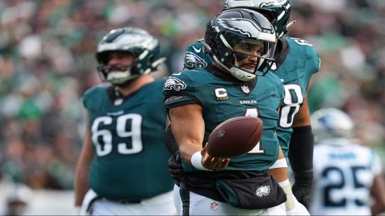 Eagles express frustration with passing game after win against Panthers