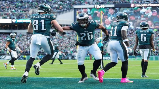 Saquon Barkley pushes Eagles' streak to 9 wins with close call vs. Panthers: Key takeaways