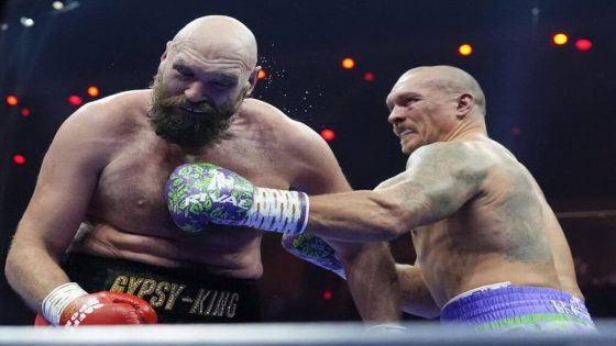 Oleksandr Usyk beats Tyson Fury again to defend heavyweight world titles