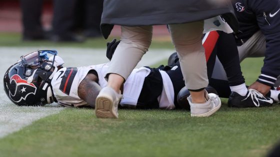 Texans WR Tank Dell returning to Houston after hospital stay with dislocated kneecap